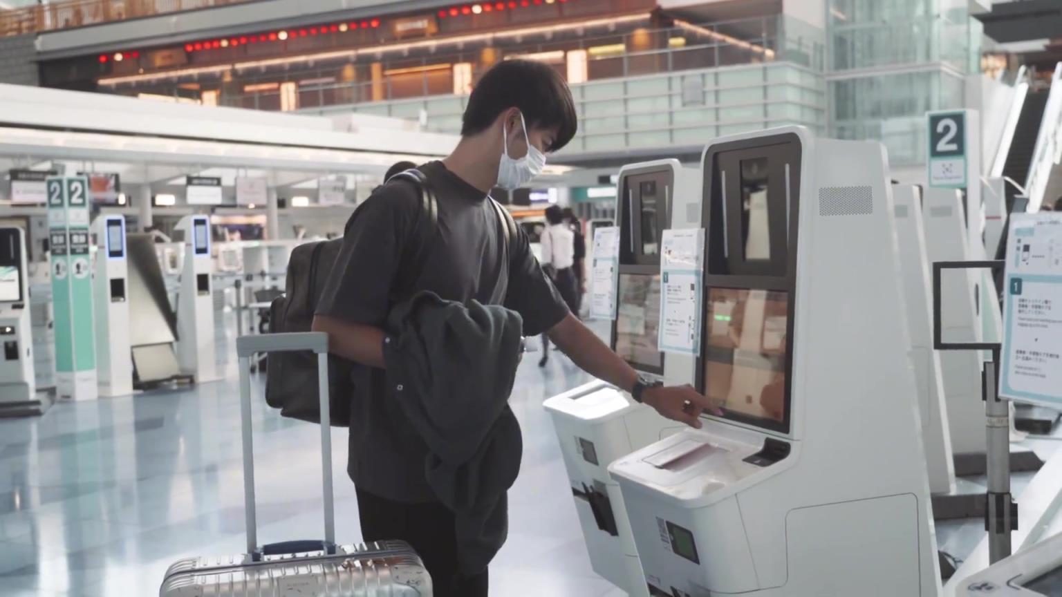 他的大学论文，怎么快速过人…