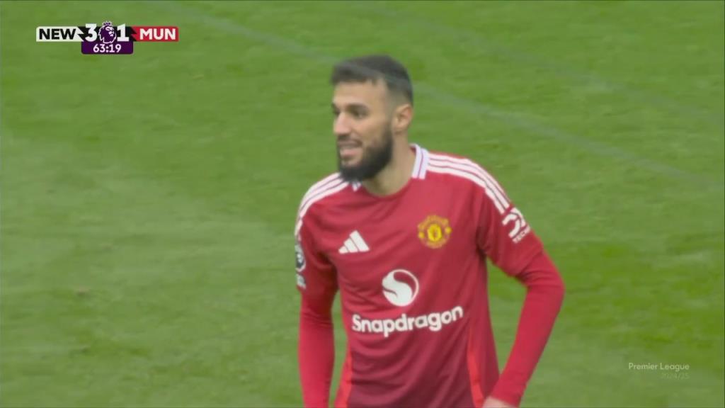 巨大失误！马兹拉维滑倒送大礼！巴恩斯断球突进推射得手！